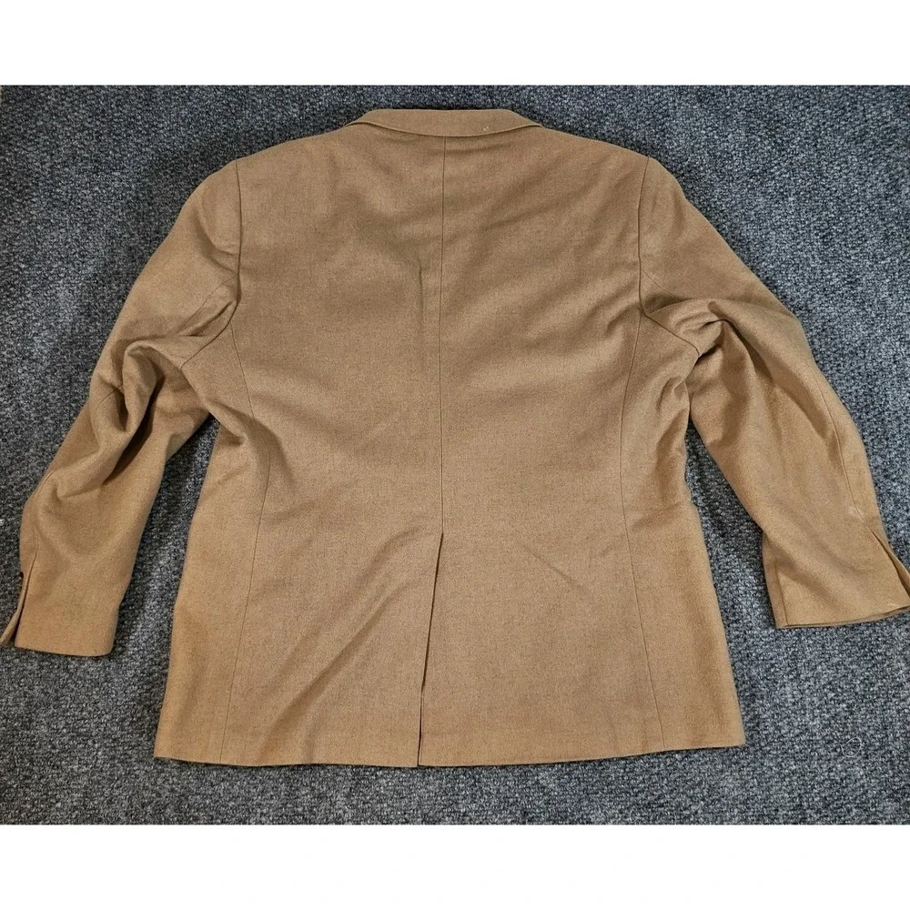 Vintage Woolrich Mens Sport Coat Jacket Blazer Camel Hair Size 46R Lined Pockets